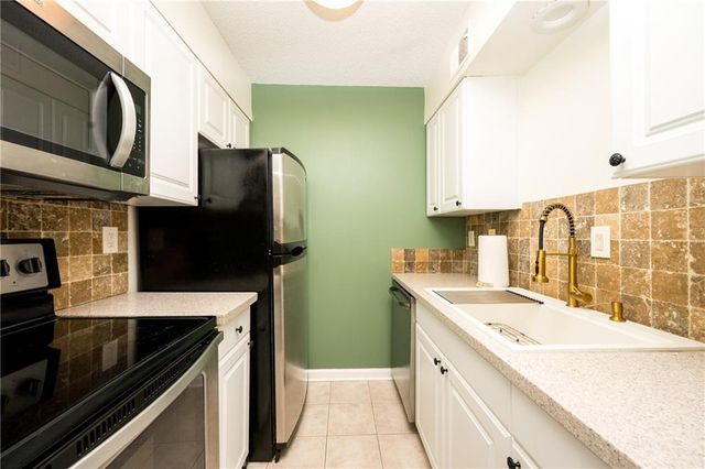 127 Lablanc Way NW, Atlanta, GA 30327