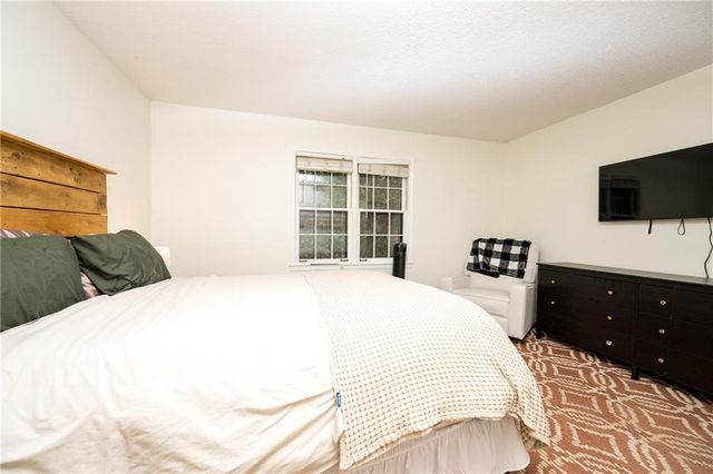 127 Lablanc Way NW, Atlanta, GA 30327