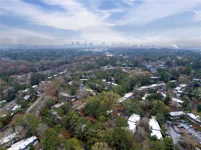127 Lablanc Way NW, Atlanta, GA 30327