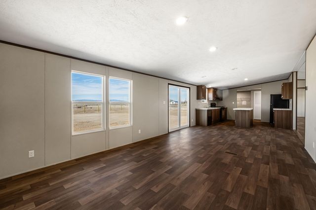 43 Washington Loop, Moriarty, NM 87035