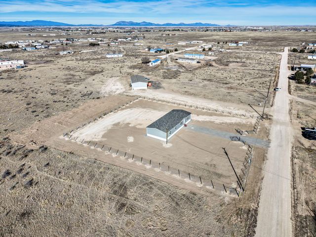 43 Washington Loop, Moriarty, NM 87035