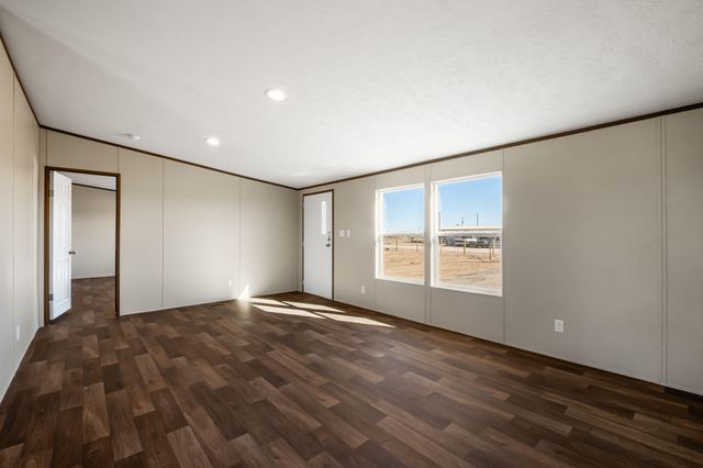 43 Washington Loop, Moriarty, NM 87035