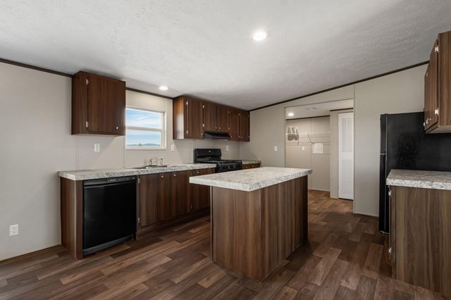 43 Washington Loop, Moriarty, NM 87035