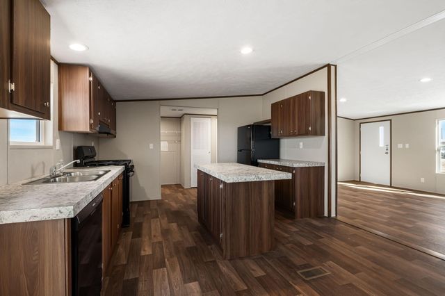 43 Washington Loop, Moriarty, NM 87035