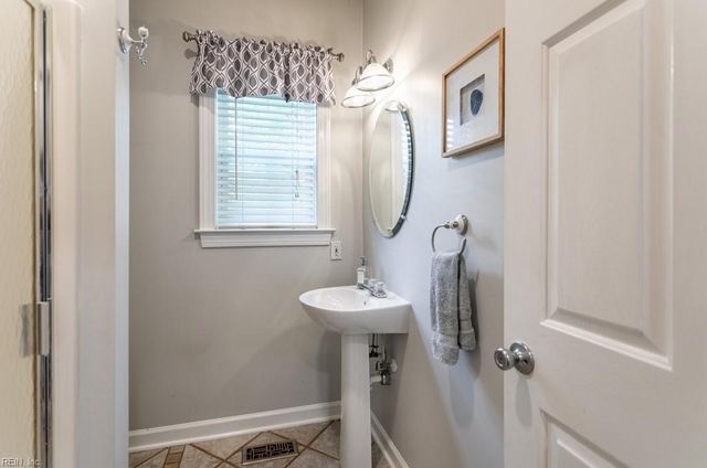 818 Brookside ARCH, Chesapeake, VA 23322