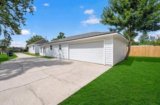 911 Bennington Street, Houston, TX 77022