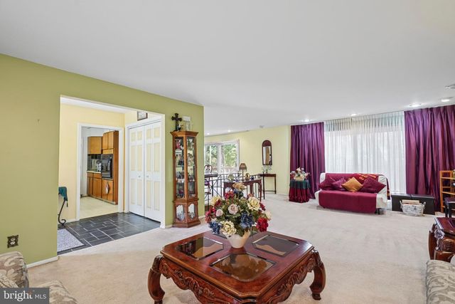 4 PEACHTREE CT, Baltimore, MD 21208
