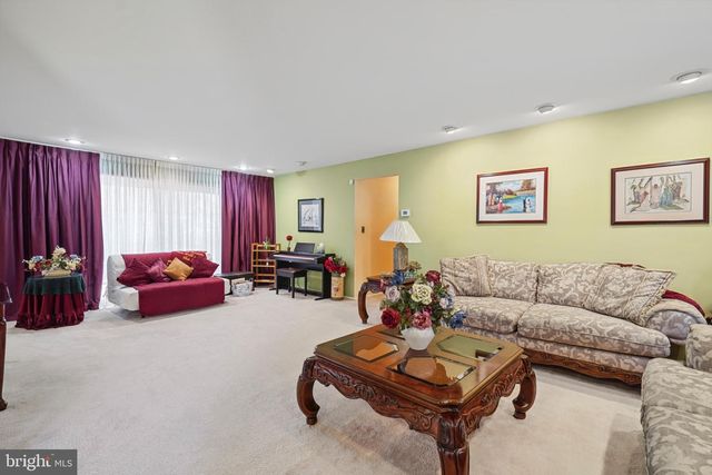 4 PEACHTREE CT, Baltimore, MD 21208