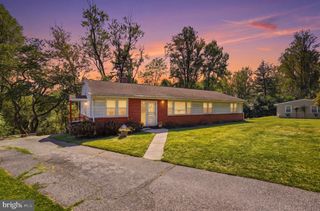4 PEACHTREE CT, Baltimore, MD 21208