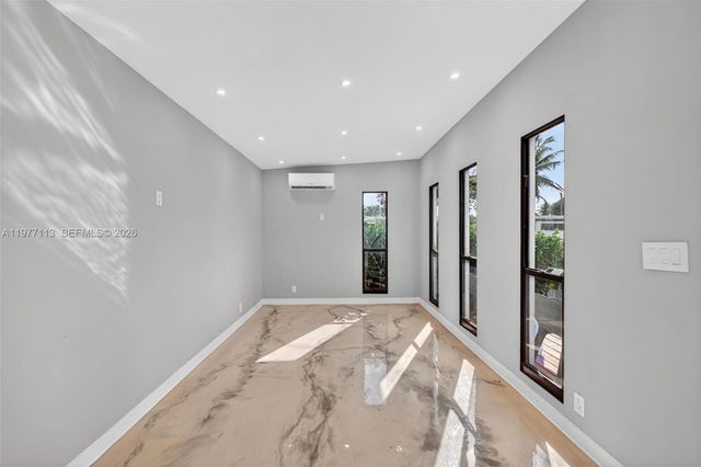 2436 Cat Cay Ln, Fort Lauderdale, FL 33312