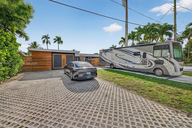 2436 Cat Cay Ln, Fort Lauderdale, FL 33312