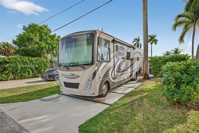 2436 Cat Cay Ln, Fort Lauderdale, FL 33312