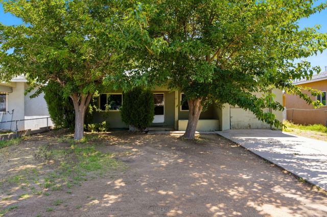 932 Florida Street SE, Albuquerque, NM 87108