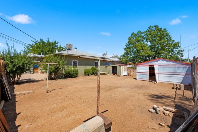 932 Florida Street SE, Albuquerque, NM 87108