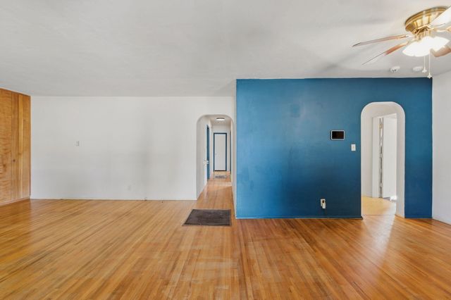 932 Florida Street SE, Albuquerque, NM 87108