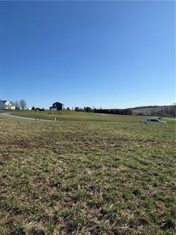 0 Hunter Dr, Scottdale, PA 15683