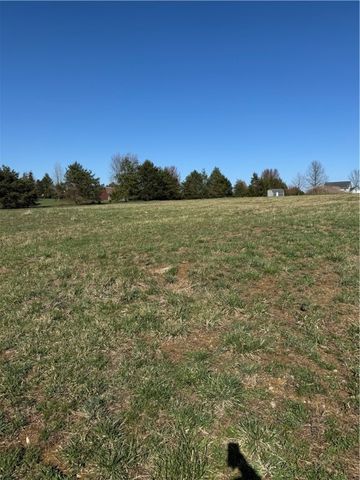 0 Hunter Dr, Scottdale, PA 15683