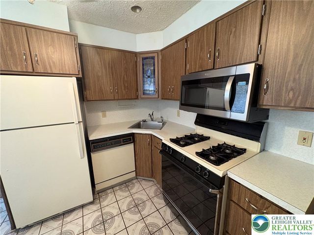 1035 South Jefferson Street, Allentown City, PA 18103