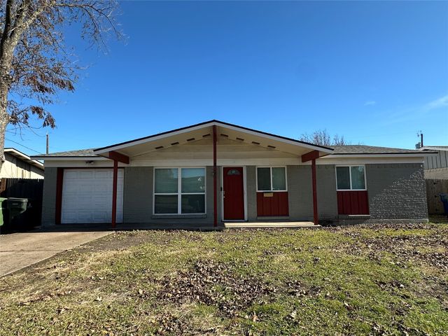 918 Eden Crest Drive, Garland, TX 75042