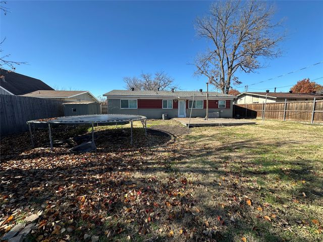 918 Eden Crest Drive, Garland, TX 75042