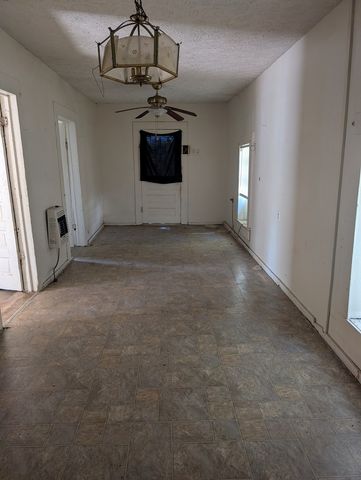 402 E 6th Avenue, Buena Vista, GA 31803