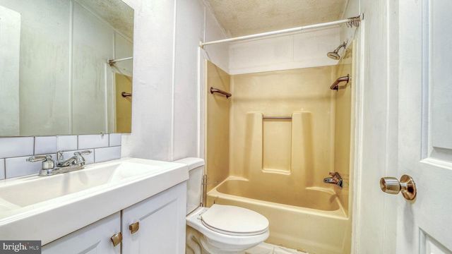 31 MULLICA WAY, Egg Harbor City, NJ 08215