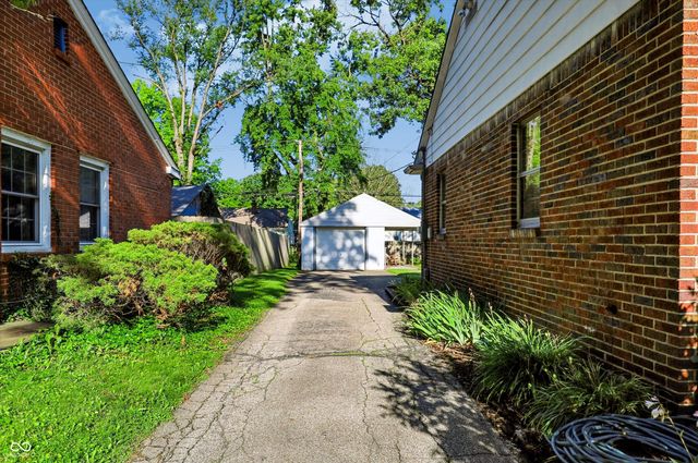 5614 Rosslyn Avenue, Indianapolis, IN 46220