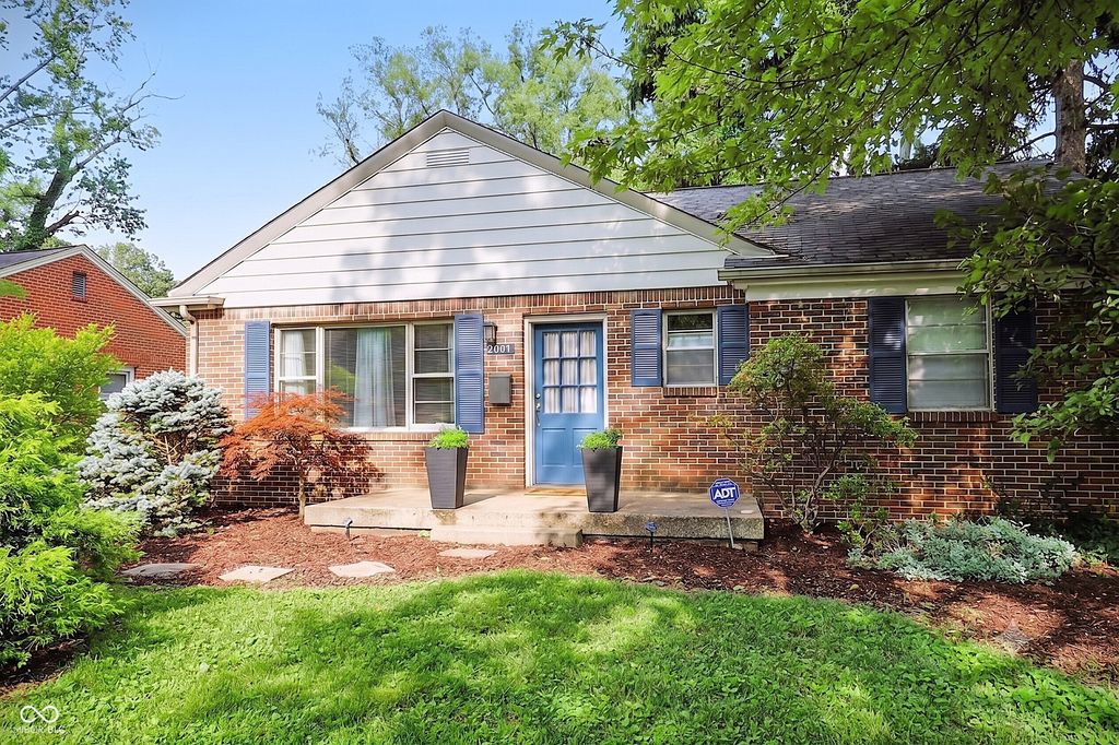 5614 Rosslyn Avenue, Indianapolis, IN 46220