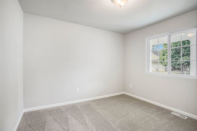 497 Mckinley Court, Three Rivers, MI 49093