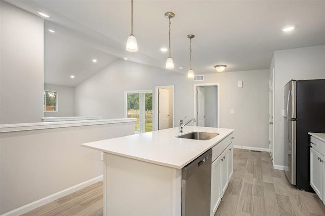 497 Mckinley Court, Three Rivers, MI 49093