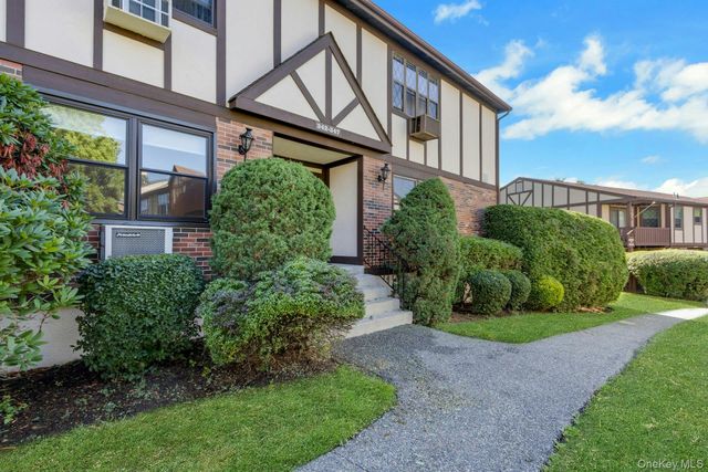 342 Sierra Vista Lane 342, Valley Cottage, NY 10989