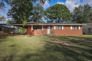 1308 Hillcrest Drive, Conway, AR 72034