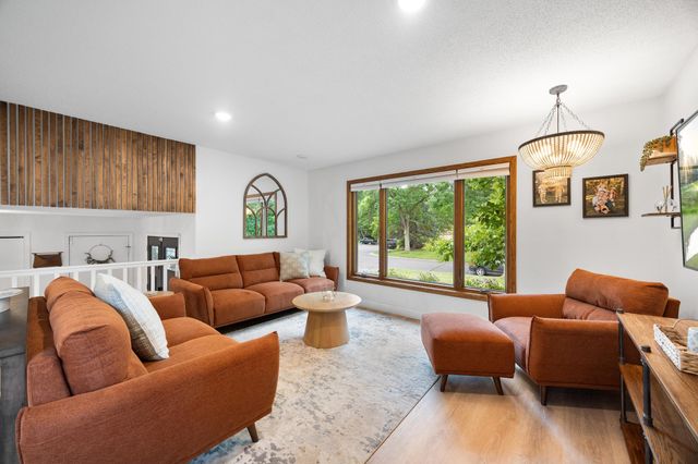 11954 Eldorado Street NW, Coon Rapids, MN 55433