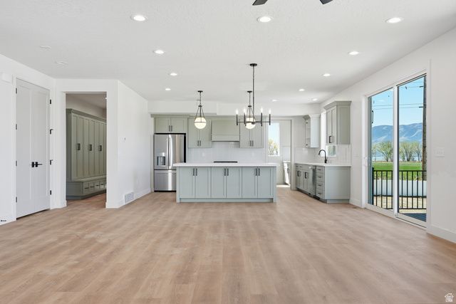 169 N HUSKER LN, Saratoga Springs, UT 84045