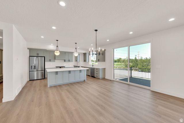 169 N HUSKER LN, Saratoga Springs, UT 84045