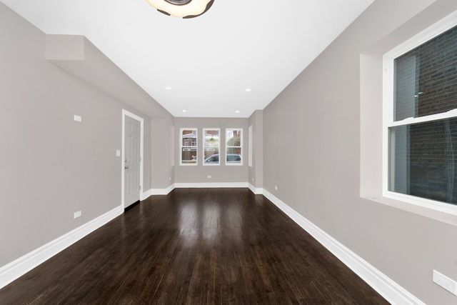 2118 59th Avenue 3, Cicero, IL 60804