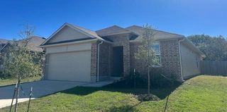 400 St Thomas ST, Lockhart, TX 78644