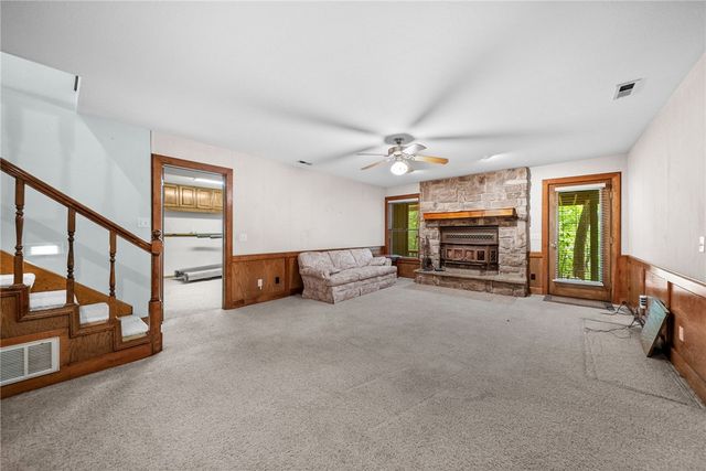 11920 White Oak Drive, Garfield, AR 72732