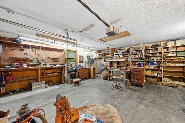 11920 White Oak Drive, Garfield, AR 72732