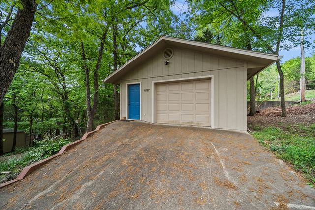 11920 White Oak Drive, Garfield, AR 72732