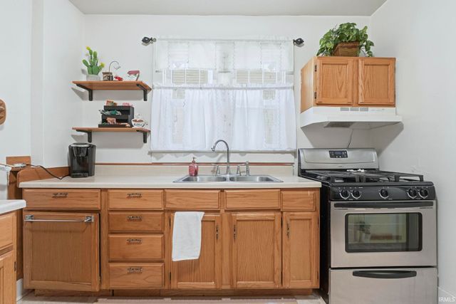 326 Lexington Court, Fort Wayne, IN 46806