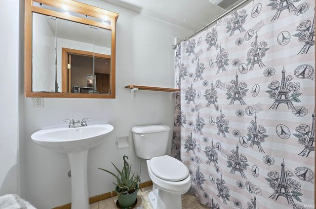 326 Lexington Court, Fort Wayne, IN 46806