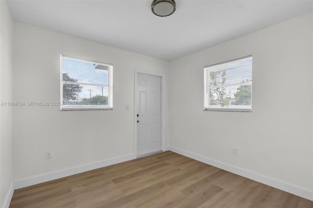 18350 SW 105th Ave 1, Miami, FL 33157