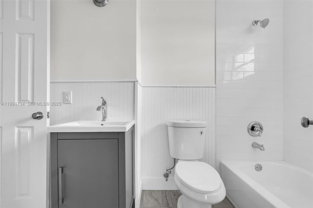 18350 SW 105th Ave 1, Miami, FL 33157