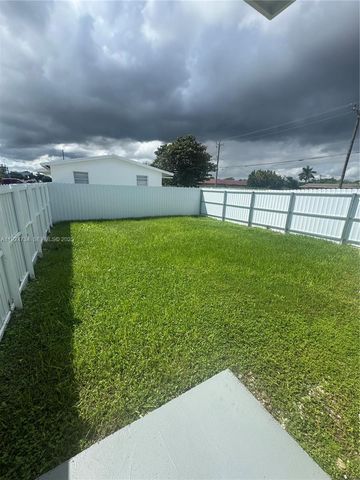 18350 SW 105th Ave 1, Miami, FL 33157