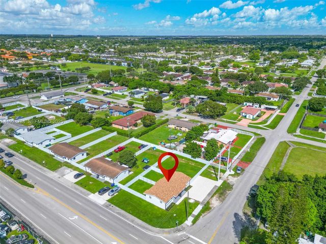 18350 SW 105th Ave 1, Miami, FL 33157