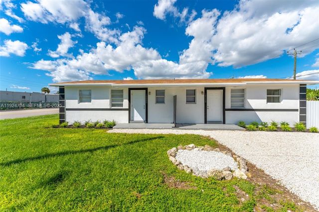 18350 SW 105th Ave 1, Miami, FL 33157