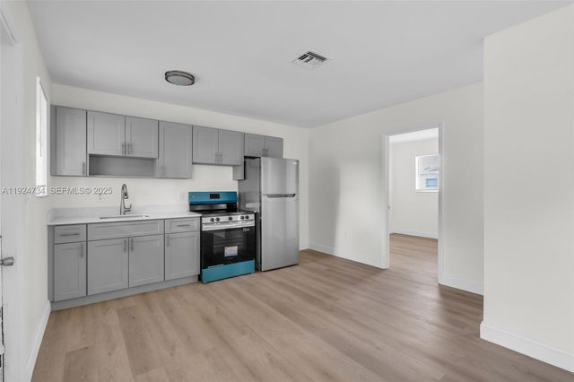 18350 SW 105th Ave 1, Miami, FL 33157