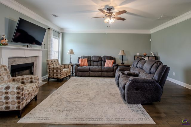 417 Newport Avenue, Kathleen, GA 31047