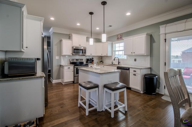 417 Newport Avenue, Kathleen, GA 31047